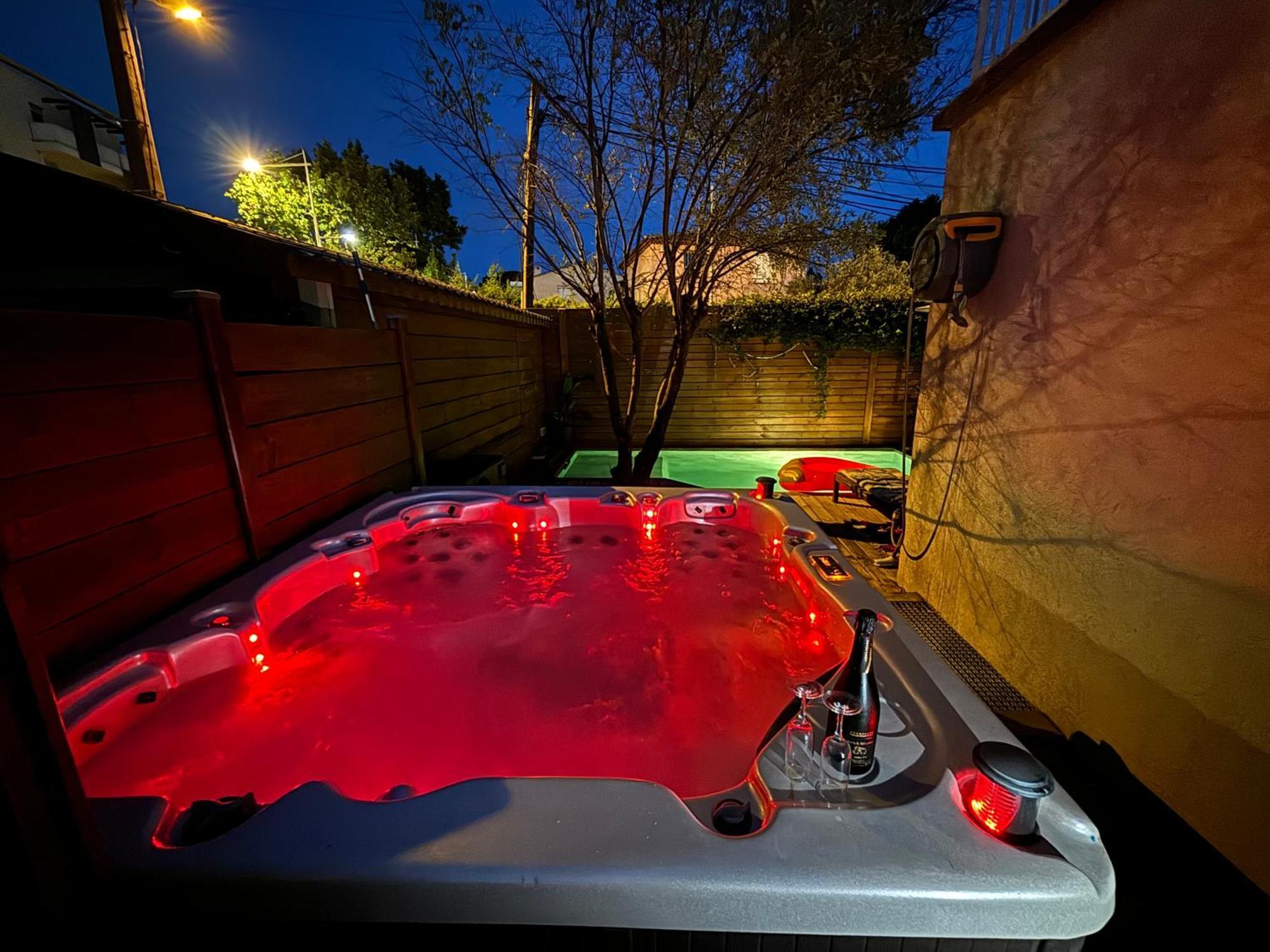 Maison Avec Piscine Et Jacuzzi Proche Des Plages ツーロン エクステリア 写真